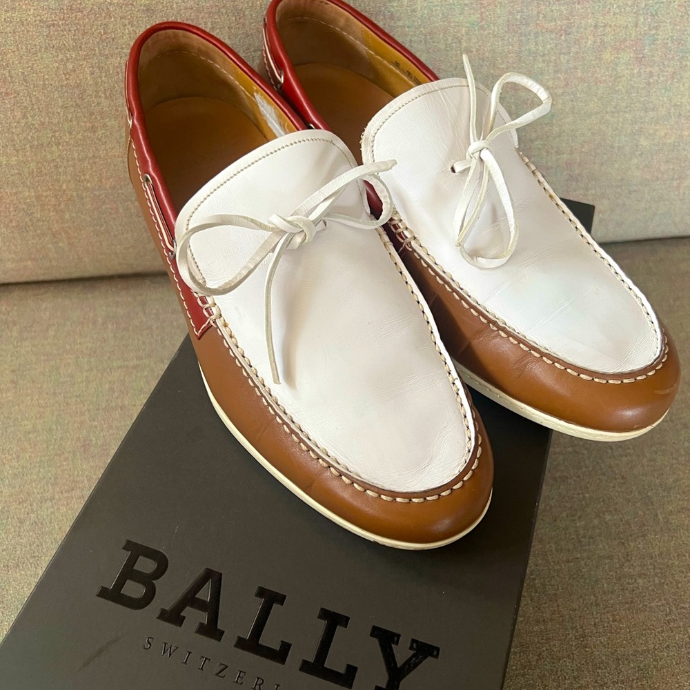 BALLY Men's spectator leather boat shoe loafers— great condition